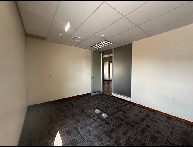 430M² OFFICE TO LET IN ECO PARK ESTATE